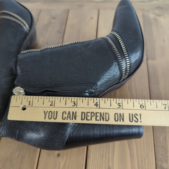 Rebecca Minkoff Black Leather Zipper Ankle Boots - Picture 11 of 14